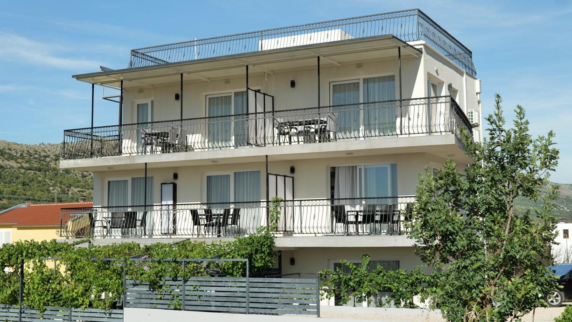 Apartmani Dalmacjia Grebastica Ngoại thất bức ảnh