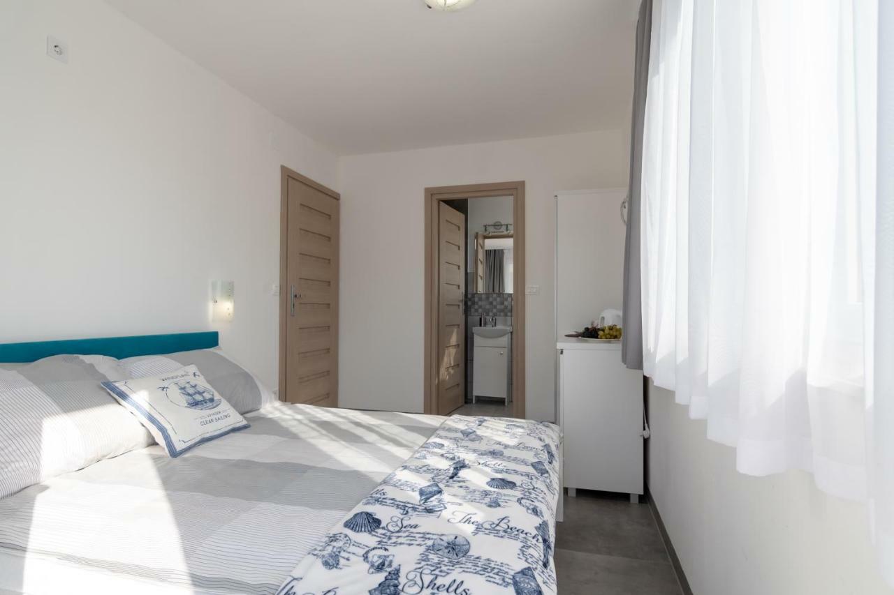 Apartmani Dalmacjia Grebastica Ngoại thất bức ảnh