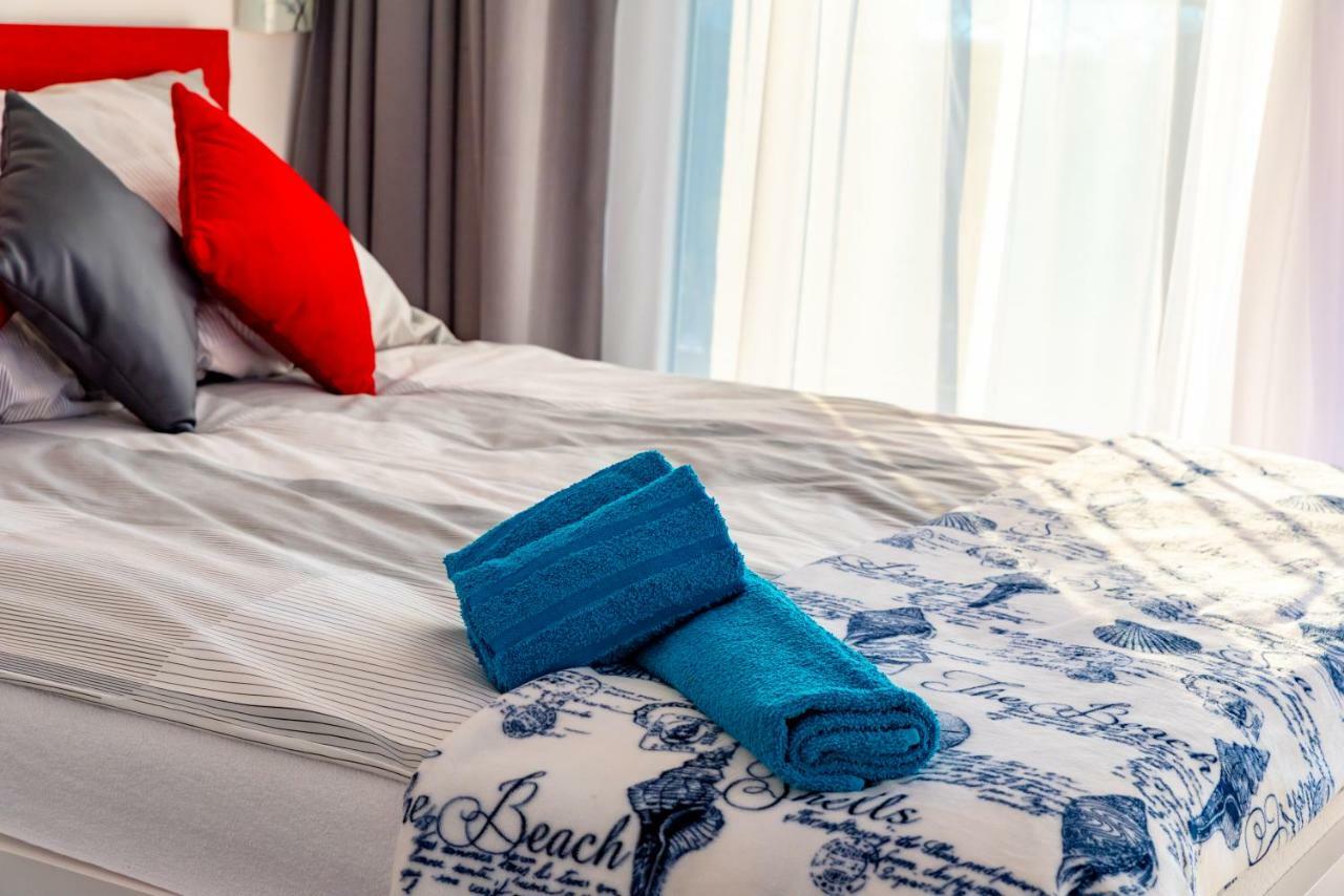 Apartmani Dalmacjia Grebastica Ngoại thất bức ảnh