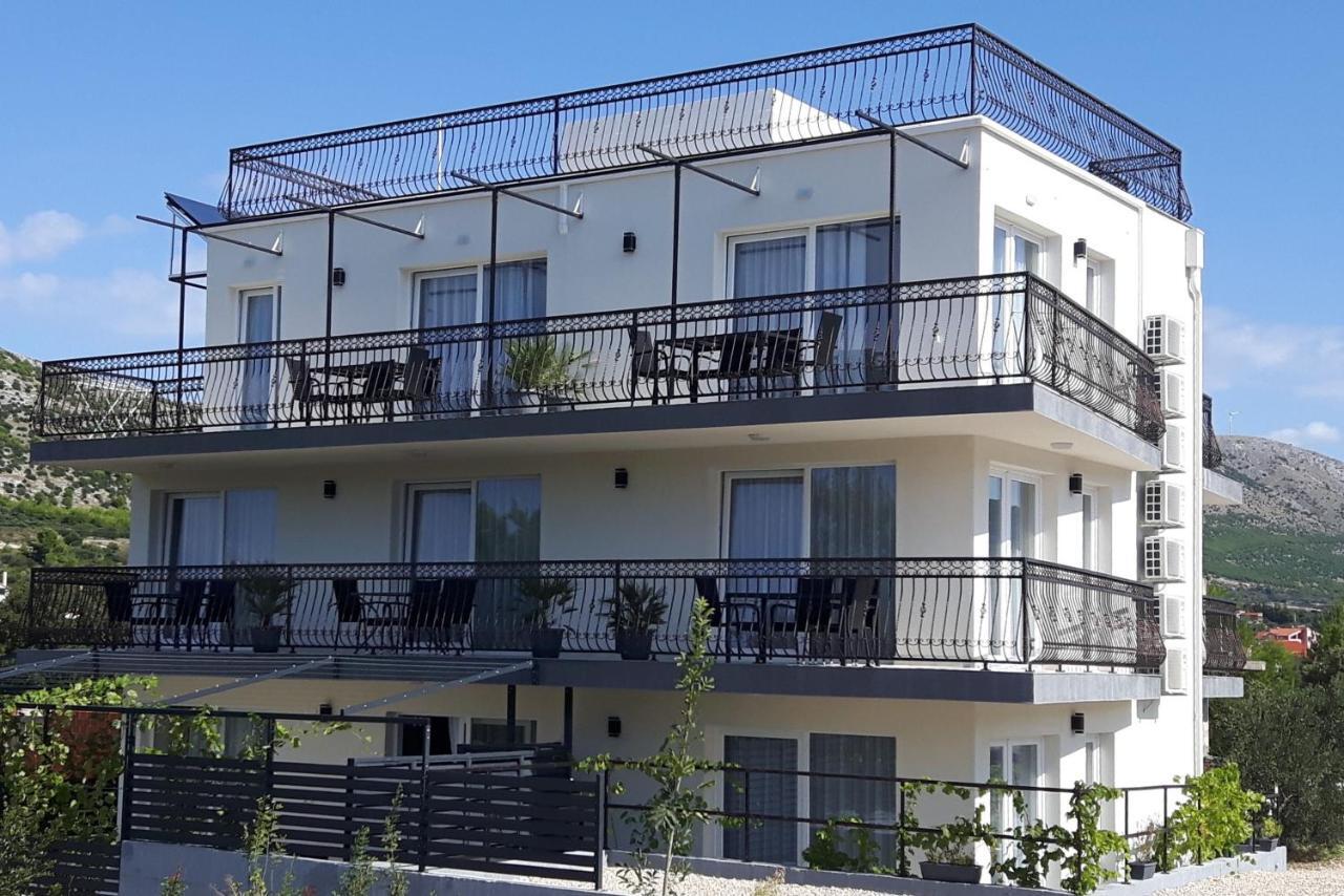 Apartmani Dalmacjia Grebastica Ngoại thất bức ảnh